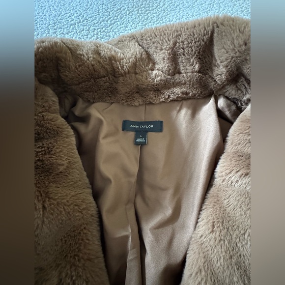 Ann Taylor Brown Faux Fur Coat Size L - Picture 6 of 11